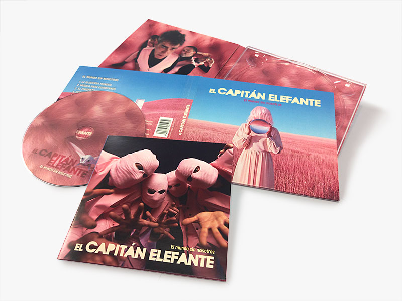 Dpack-bolsa-Capitan-Elefante-fondo-gris Digipack-CD-Capitan-elefante